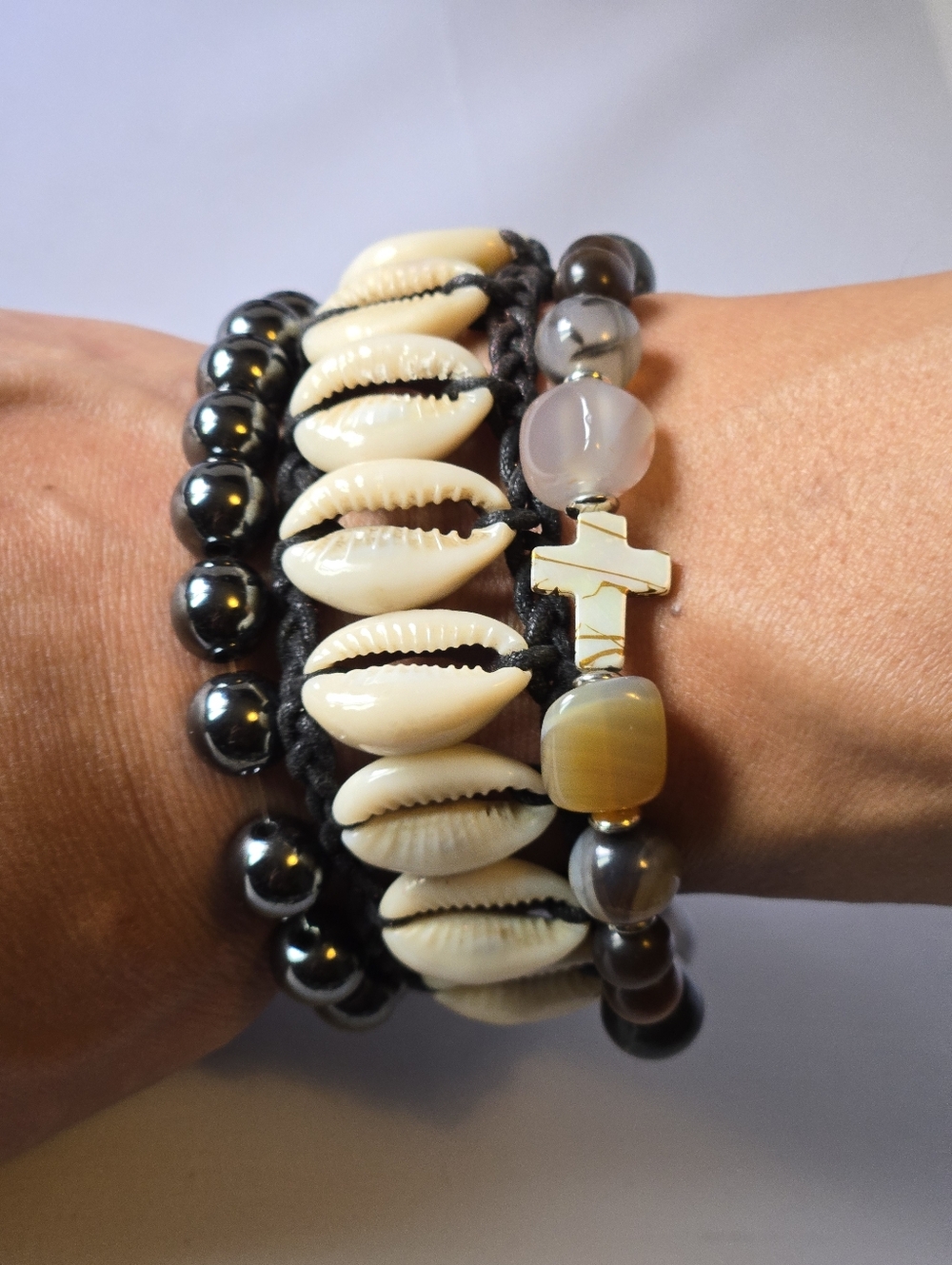 Layered Shell and Bead Bracelet Set - Cream, Black, Brown
